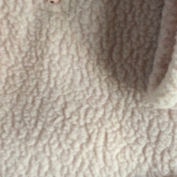 Fleece - Picture 2 of 7